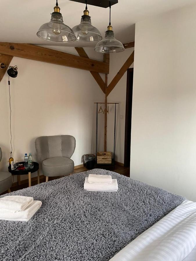 Miodosytnia Hotell Chwarszczany Exteriör bild